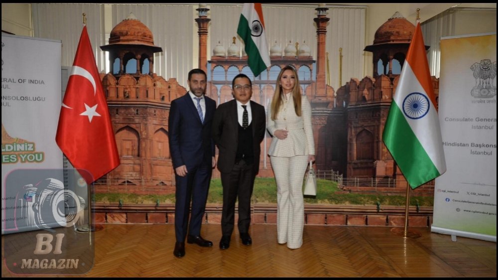 Bollywood Renkleriyle Alışveriş Ve Eğlence Bir Arada...