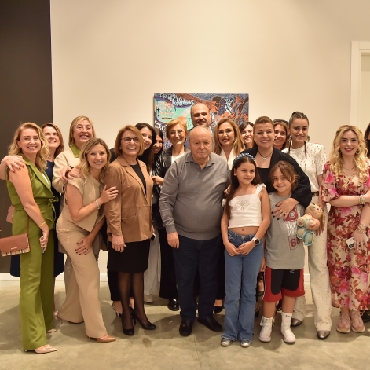 Osman Öztürk Yeni Yaşını Sergide Kutladı...
