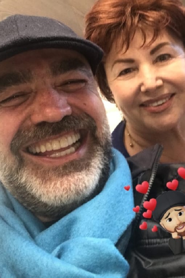 Ünlü İsimlerinden Anneler Günü Paylaşımı...