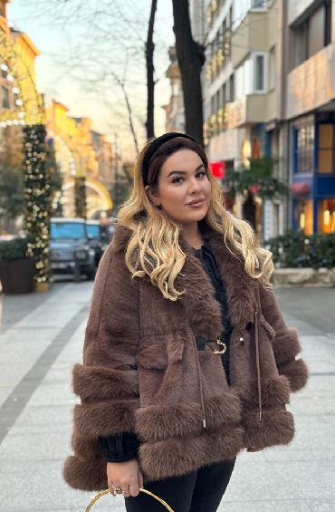 Selin Arslanbaş, Nişantaşı’nda Arkadaşı İle Buluştu...