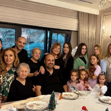 Öztürk Ailesi Akşam Yemeğinde Buluştu...