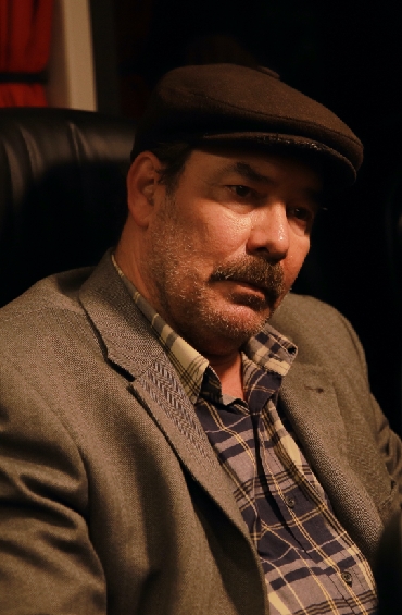 Fikret Kuşkan’a Roza Filmindeki Performansıyla ‘En İyi Aktör’ Ödülü...