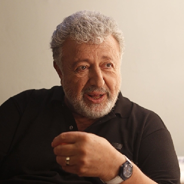 Metin Akpınar'dan Evlilik Dışı Kızlarıyla İlgili Açıklama Geldi...