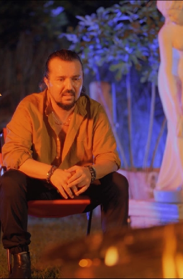 Murat Mermer’den Sevenlerine “Harlanmış Aşk”...