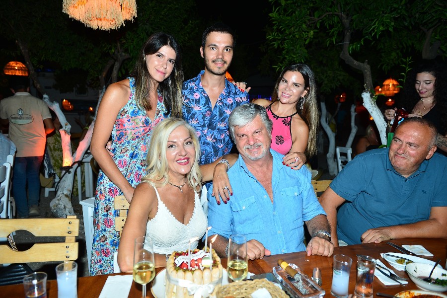 Uğur Batur’dan Bodrum'da Muhteşem Yaz Daveti...
