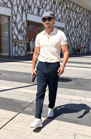 Selcuk Kılıç Fit Vücudu İle Tüm Dikkatleri Üstüne Çekti...