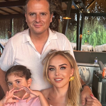Sevgi Ataman Yeni Yaşına Ailesiyle Girdi...
