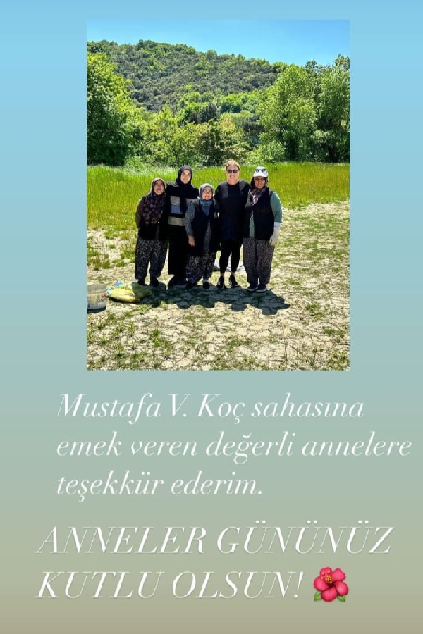 Ünlü İsimlerinden Anneler Günü Paylaşımı...